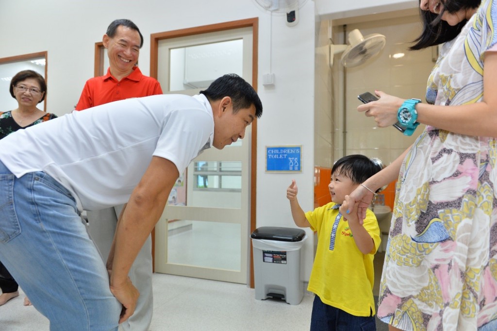 That morning was also an opportunity for the children and their family members to meet with Minister Tan.