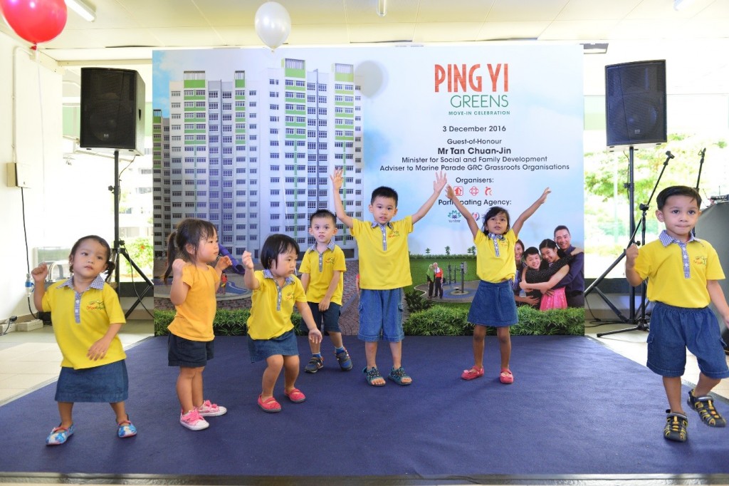 Skool4kidz Ping Yi Greens children performing at the estate’s Move-In Celebration.